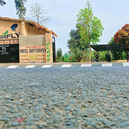 Hotel Butterfly - Peaceful Garden For Nature Lovers Sauraha Eksteriør billede
