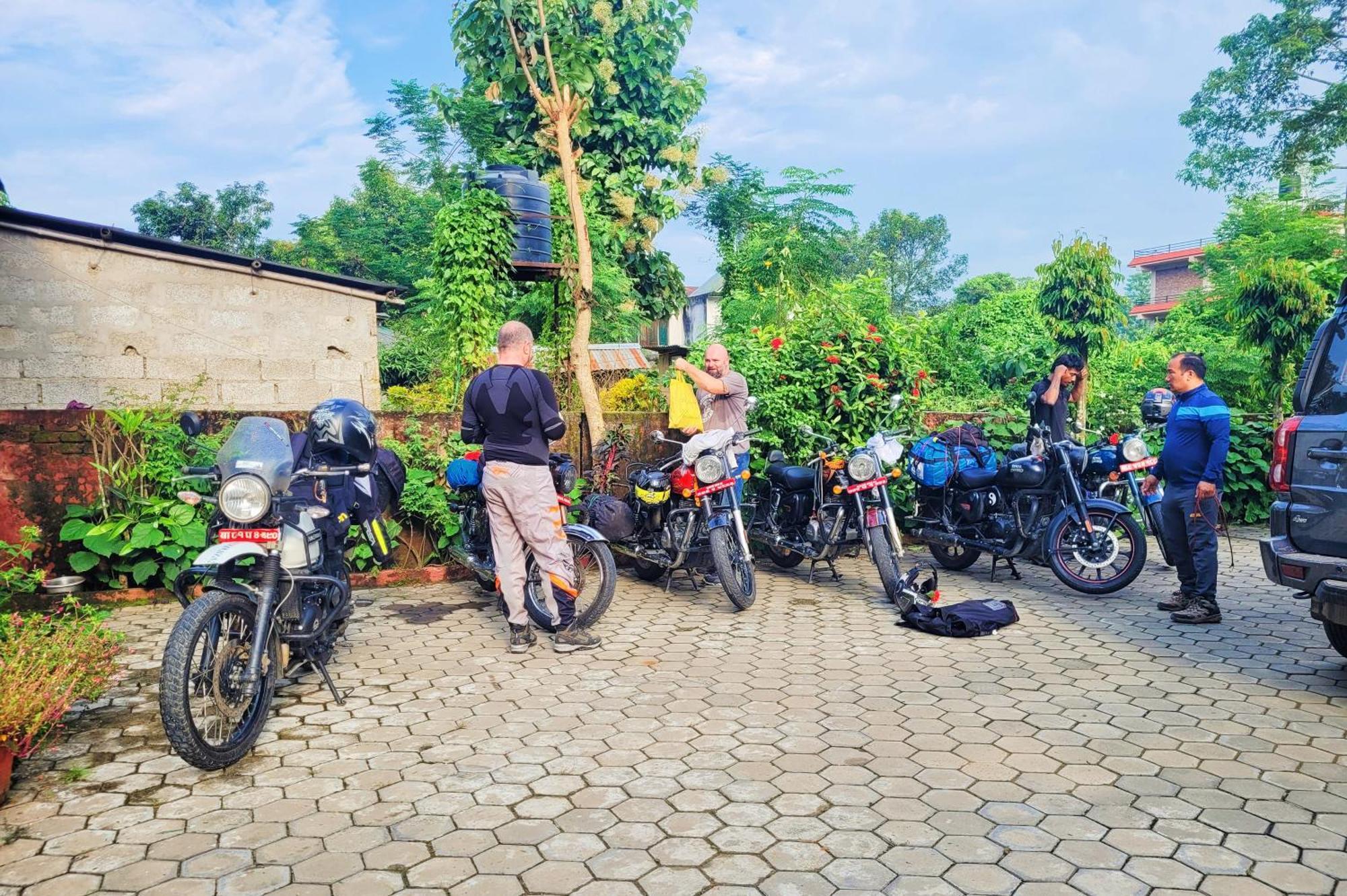Hotel Butterfly - Peaceful Garden For Nature Lovers Sauraha Eksteriør billede
